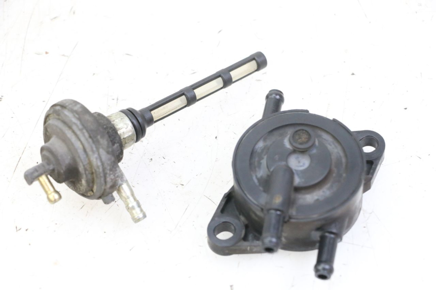 photo de VALVULA DEPOSITO PIAGGIO VESPA GRANTURISMO 200 (2004 - 2005) - Vista principal