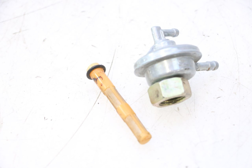 photo de VALVULA DEPOSITO TNT MOTOR ROMA 12' 2T 50 (2007 - 2018) - Detalle de la pieza