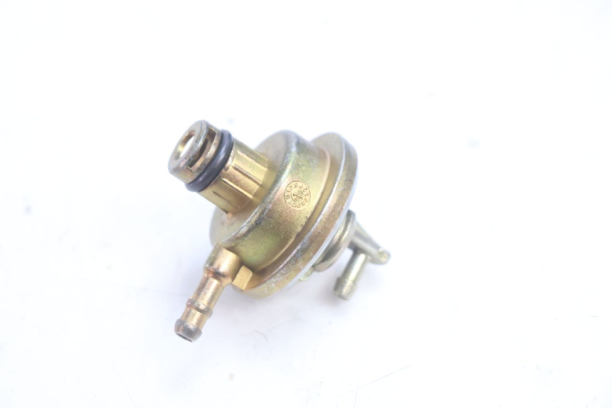 photo de VALVULA DEPOSITO YAMAHA SLIDER 50 (1999 - 2004) - Otra perspectiva