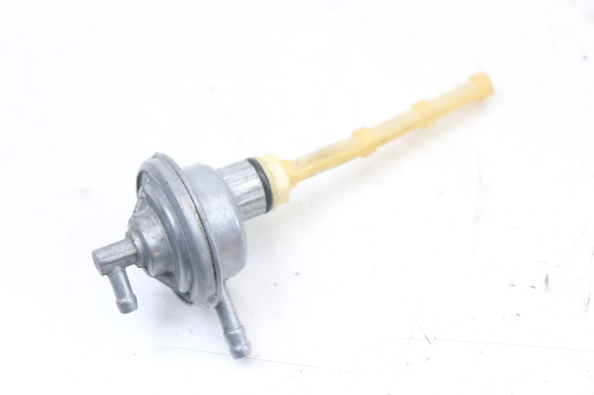 photo de VALVULA DEPOSITO PIAGGIO TYPHOON 50 (2000 - 2009) - Otra perspectiva