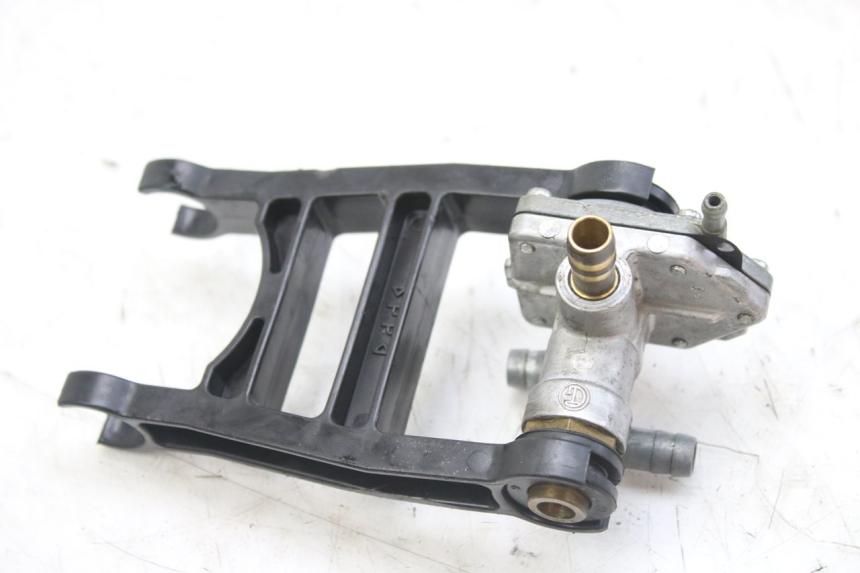 photo de DEPRESIÓN DEPÓSITO KAWASAKI ZX-6R ZX6R 600 (1995 - 1997) - Detalle de la pieza