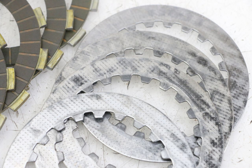 photo de DISCO EMBRAGUE DERBI SENDA SM DRD X-TREME 50 (2011 - 2017) - Primer plano técnico