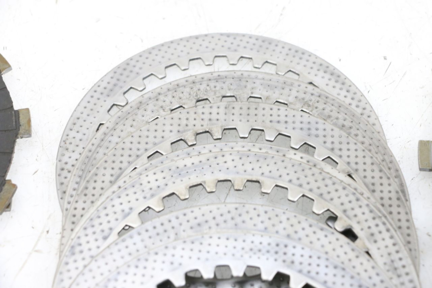 photo de DISCO EMBRAGUE YAMAHA FJR ABS 1300 (2006 - 2012) - Detalles de los puntos de fijación