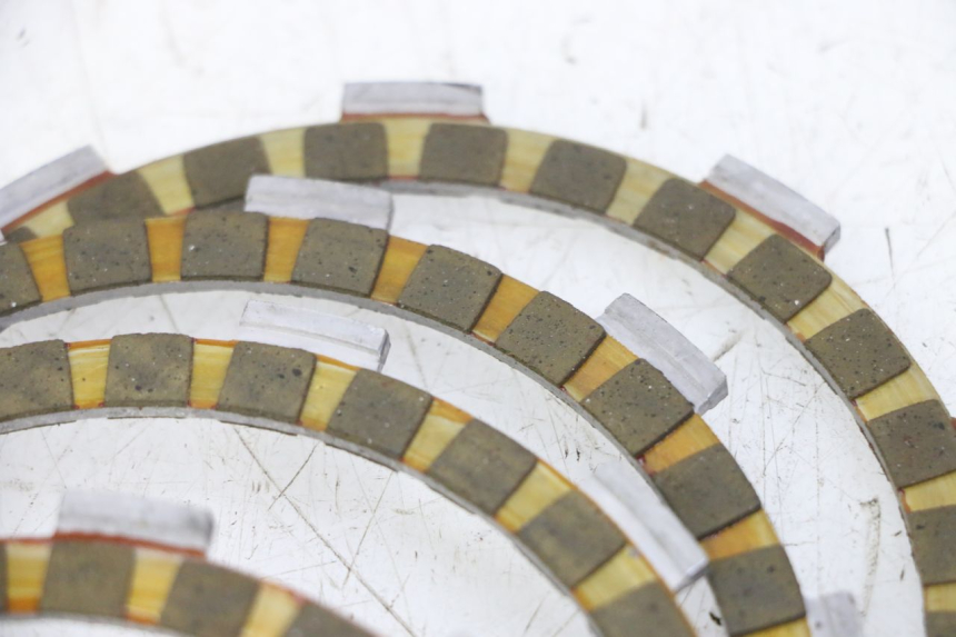 photo de DISCO EMBRAGUE RIEJU MRT 50 (2018 - 2021) - Estado de la superficie y material