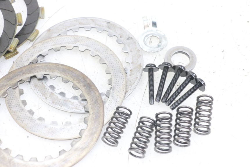 photo de DISCO DE EMBRAGUE DERBI SENDA SM X-TREME 50 (2006 - 2010) - Primer plano técnico