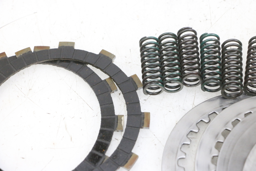 photo de DISCO EMBRAGUE YAMAHA TDM ABS 900 (2002 - 2014) - Primer plano técnico