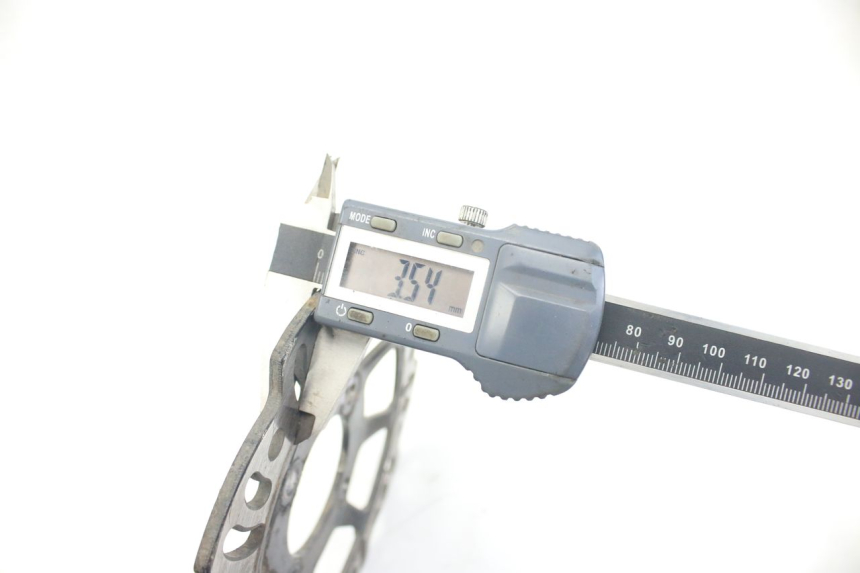 photo de DISCO DE FRENO TRASERO CCR DIRT BIKE 125 - Primer plano técnico