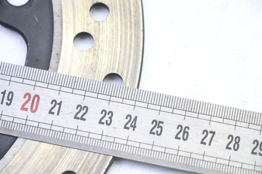 photo de DISCO FRENO TRASERO SUZUKI GSR 750 (2011 - 2017) - Otra perspectiva