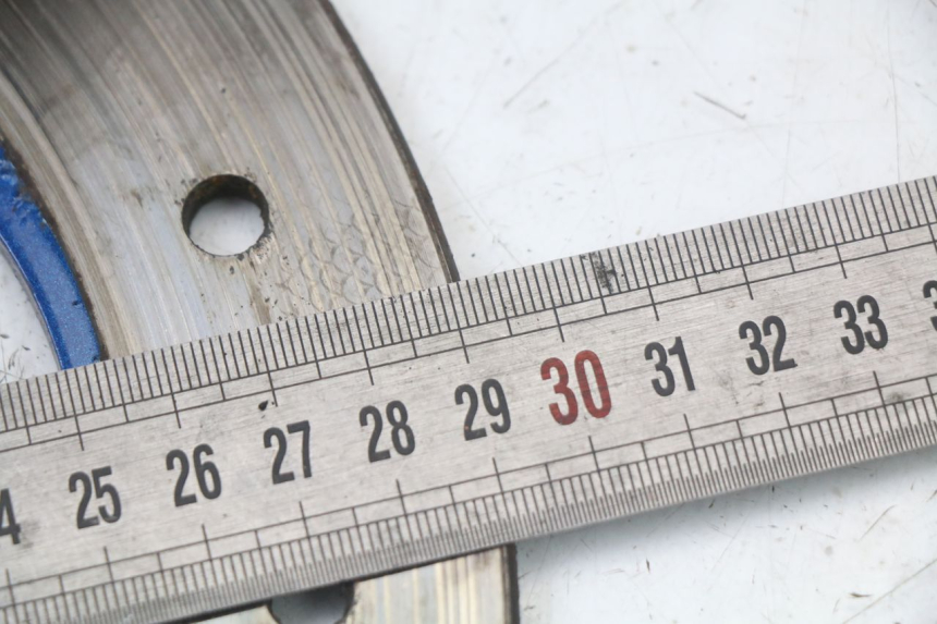 photo de DISCO FRENO TRASERO HARLEY DAVIDSON SPORTSTER XL CUSTOM 883 (1999 - 2006) - Primer plano técnico