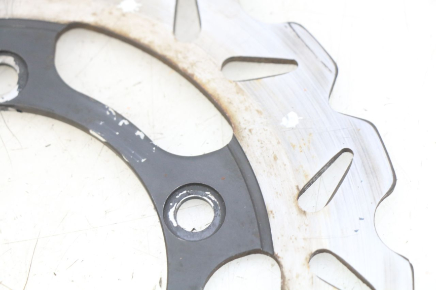 photo de DISCO DE FRENO TRASERO YAMASAKI RAPTOR 50 (2013 - 2018) - Primer plano técnico