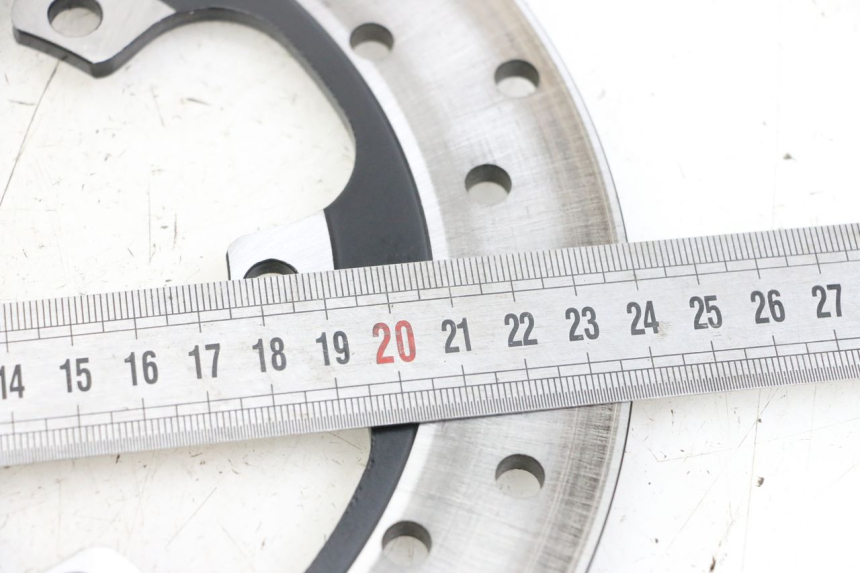 photo de DISCO FRENO TRASERO ROYAL ENFIELD CONTINENTAL GT 650 (2019 - 2024) - Zoom estado de uso