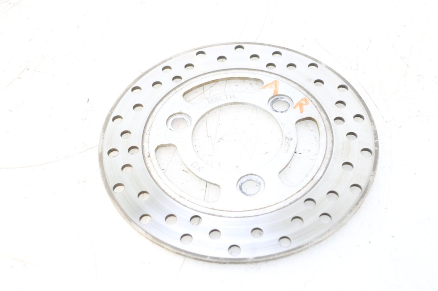 photo de DISCO FRENO TRASERO BAIKU SAKURA 1 (2021 - 2025) - Primer plano técnico