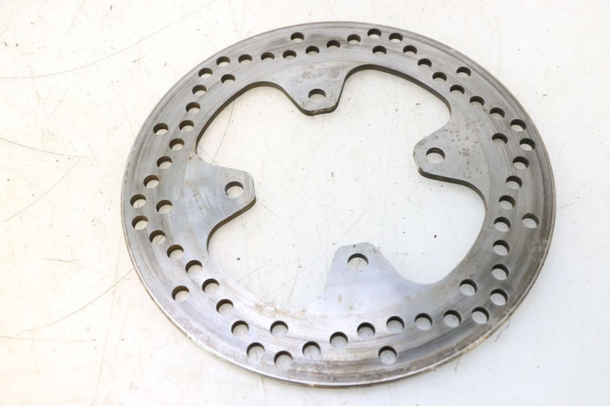 photo de DISCO FRENO TRASERO YAMAHA XMAX X-MAX 125 (2006 - 2009) - Primer plano técnico