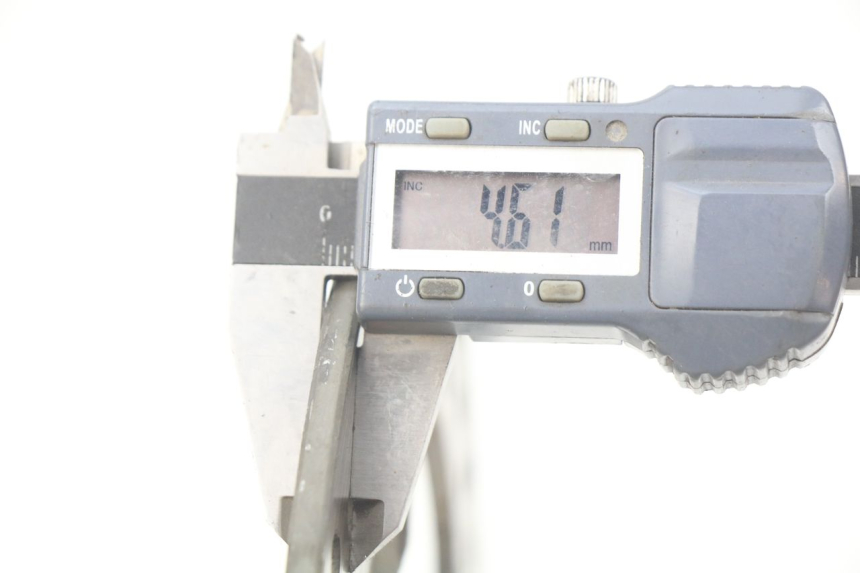 photo de DISCO DE FRENO TRASERO KAWASAKI Z S 750 (2003 - 2006) - Primer plano técnico