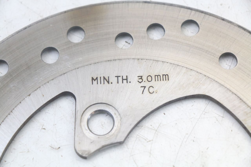 photo de DISCO DE FRENO DELANTERO YAMAHA AEROX 2T 50 (2013 - 2017) - Primer plano técnico