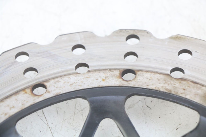 photo de DISCO DE FRENO DELANTERO NECO ALEXONE 125 (2017 - 2024) - Detalles de los puntos de fijación