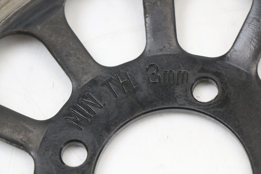 photo de DISCO FRENO DELANTERO SUZUKI GN 125 (1997 - 2000) - Otra perspectiva