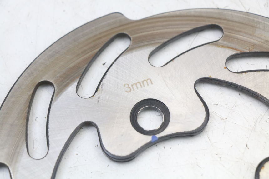 photo de DISCO FRENO DELANTERO MASH LEGEND'R 4T 50 (2021 - 2025) - Primer plano técnico