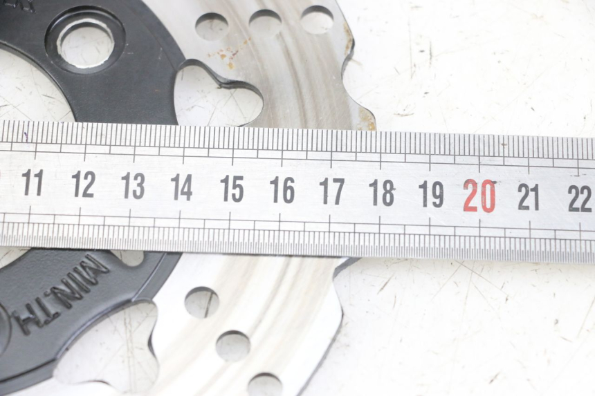 photo de DISCO FRENO DELANTERO NECO ONE SX 4T 50 (2022 - 2025) - Zoom estado de uso