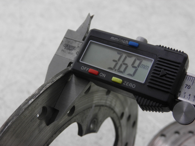 photo de DISCO FRENO DELANTERO PIAGGIO X9 250 (2000 - 2002) - Zoom estado de uso