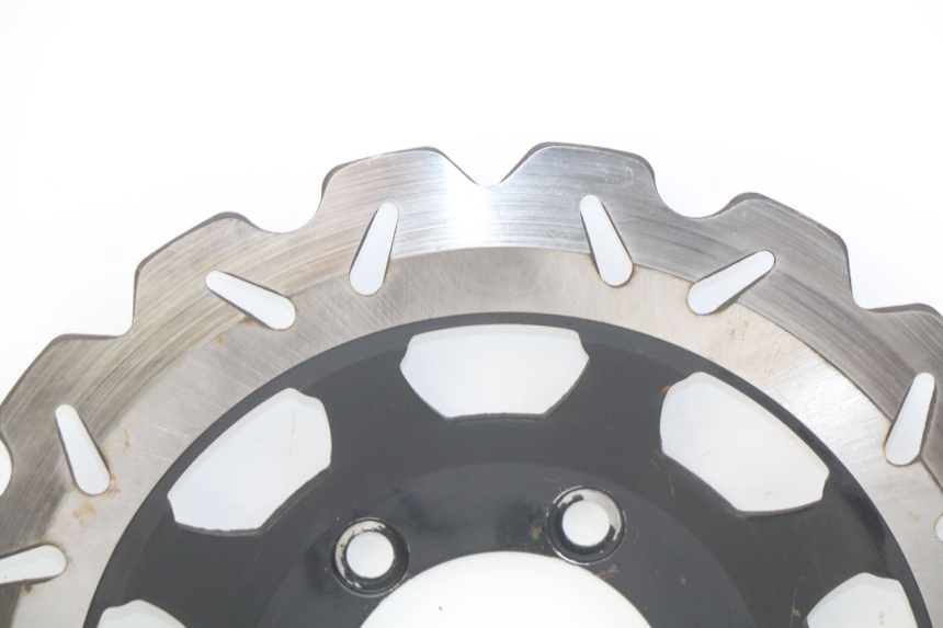 photo de DISCO DE FRENO DELANTERO YAMASAKI RAPTOR 50 (2013 - 2018) - Primer plano técnico