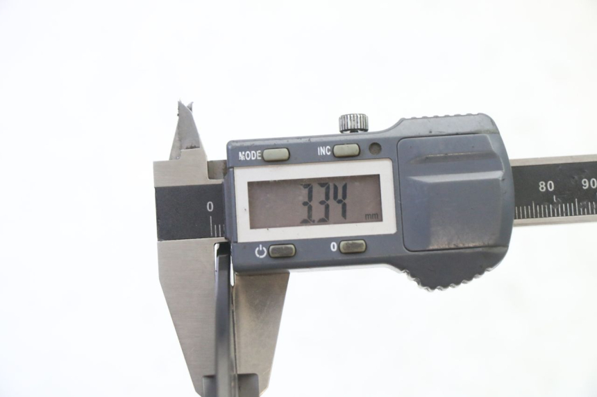 photo de DISCO DE FRENO DELANTERO APOLLO RFZ 125 - Primer plano técnico