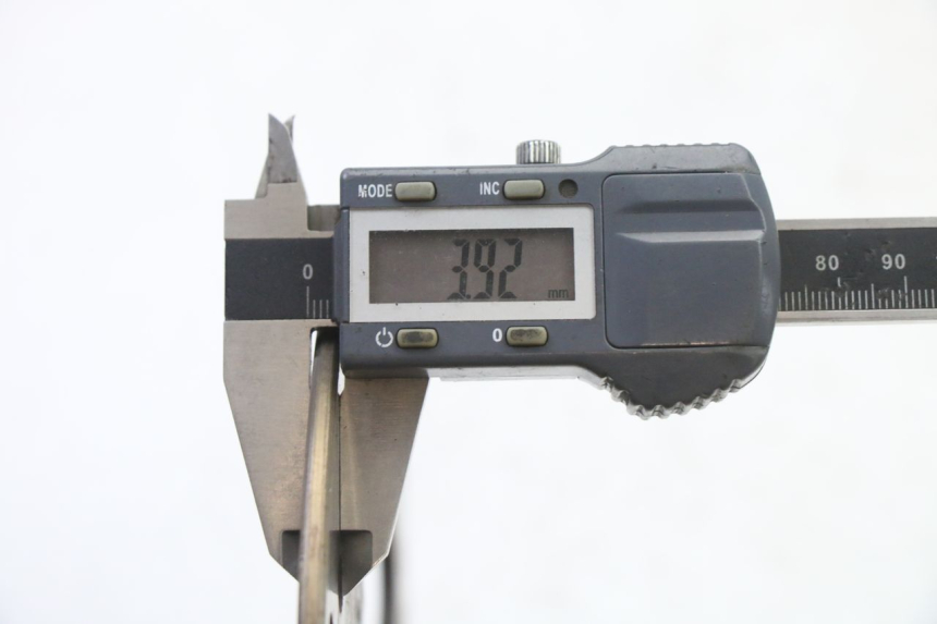 photo de DISCO DE FRENOS DELANTERO GILERA RUNNER SL 50 (2006 - 2009) - Primer plano técnico