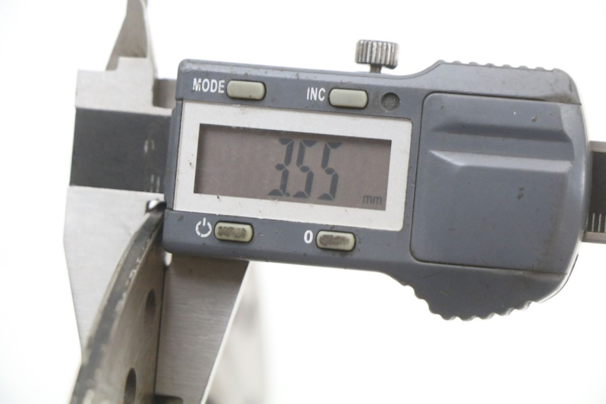 photo de DISCO FRENO DELANTERO APRILIA SR CARB LC 2T 50 (2004 - 2012) - Primer plano técnico