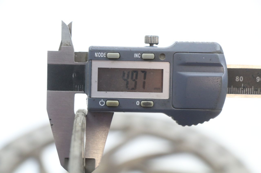 photo de DISCO FRENO DELANTERO PIAGGIO X10 125 (2012 - 2017) - Detalles de los puntos de fijación