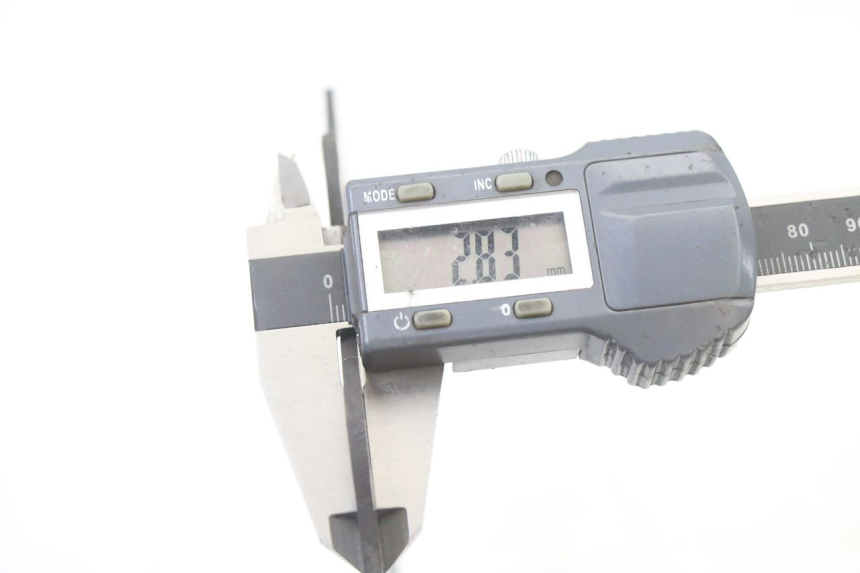 photo de DISCO FRENO DELANTERO YAMAHA YZ-F YZF 250 (2007 - 2013) - Primer plano técnico