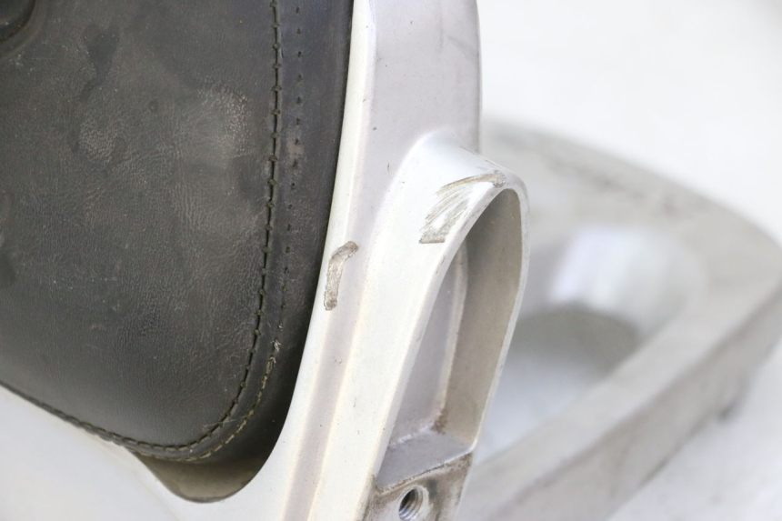 photo de RESPALDO  KYMCO GRAND DINK 125 (2002 - 2007) - Primer plano técnico