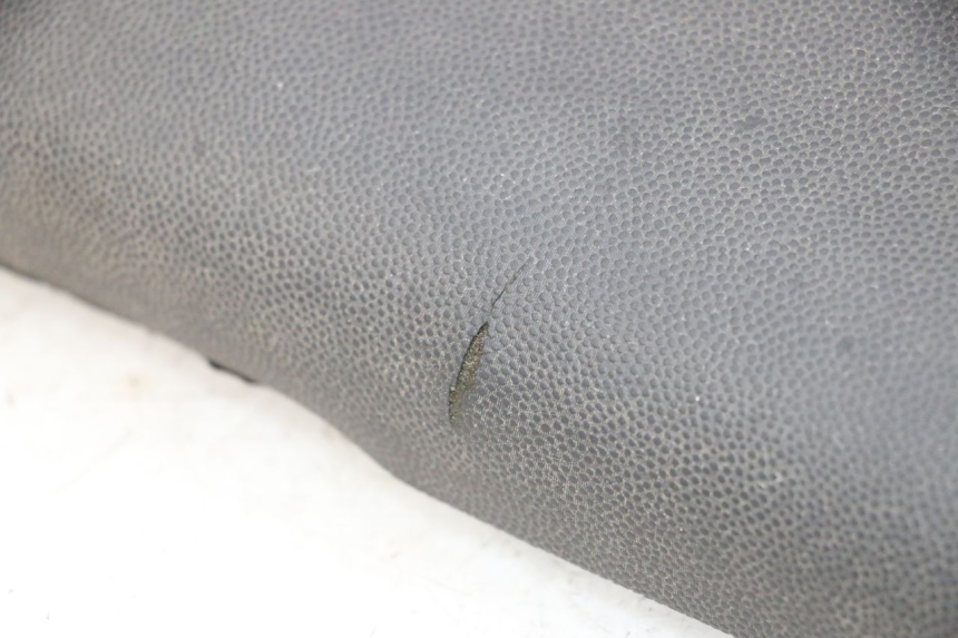 photo de RESPALDO  PIAGGIO MP3 RL 250 (2006 - 2010) - Detalles de los puntos de fijación