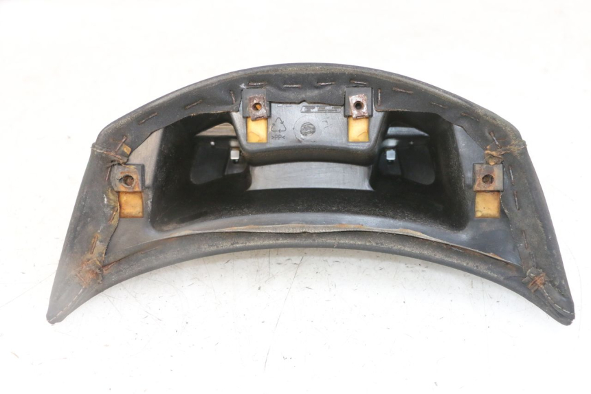 photo de RESPALDO  PEUGEOT SATELIS 125 (2013 - 2018) - Detalles de los puntos de fijación