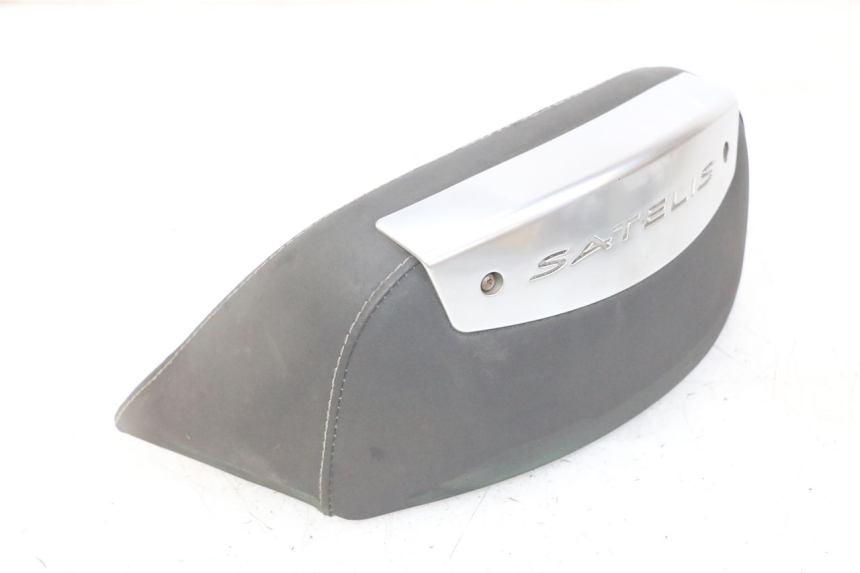 photo de RESPALDO  PEUGEOT SATELIS 125 (2013 - 2018) - Estado de la superficie y material