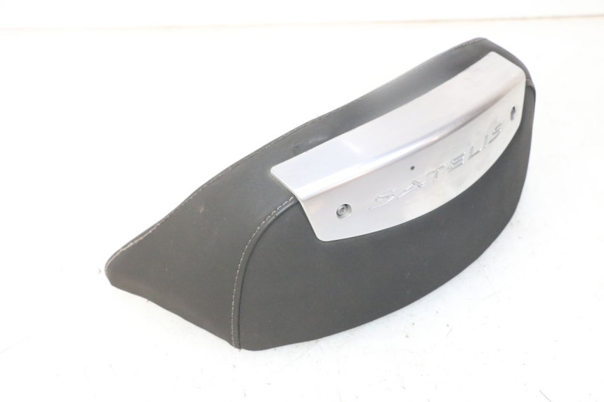 photo de RESPALDO  PEUGEOT SATELIS 125 (2013 - 2018) - Estado de la superficie y material