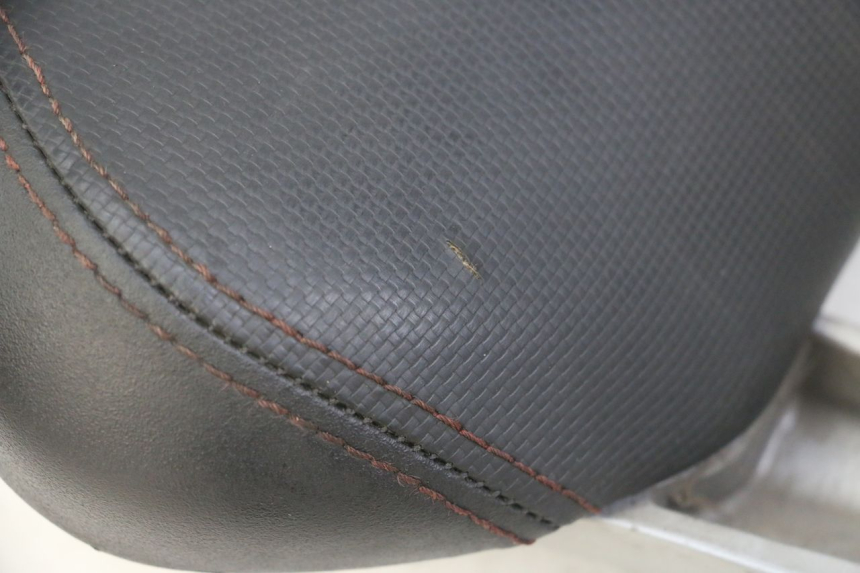 photo de RESPALDO YAMAHA X-MAX XMAX 125 (2010 - 2013) - Primer plano de alta resolución