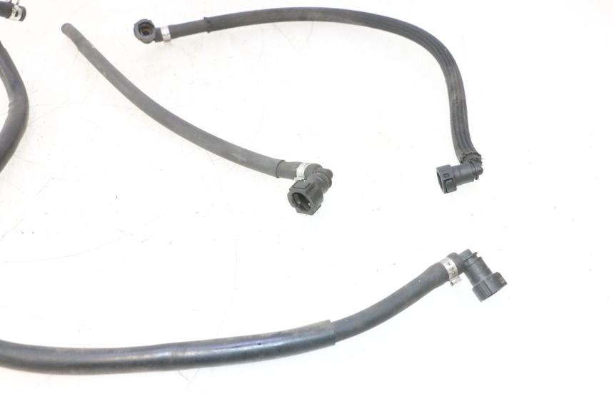 photo de TUBO INYECTOR PEUGEOT KISBEE 4T 50 (2023 - 2026) - Detalle de la pieza