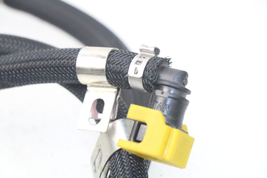 photo de TUBO INYECTOR PIAGGIO MP3 HPE 500 (2019 - 2022) - Detalle de la pieza