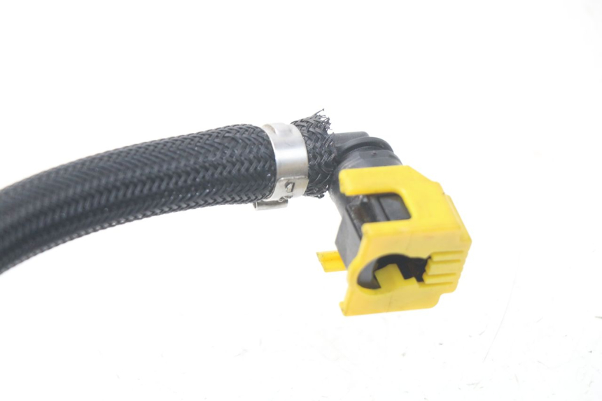 photo de TUBO INYECTOR PIAGGIO MP3 HPE 500 (2019 - 2022) - Otra perspectiva