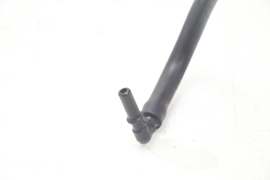photo de TUBO INYECTOR PIAGGIO MP3 LT 300 (2010 - 2016) - Primer plano técnico