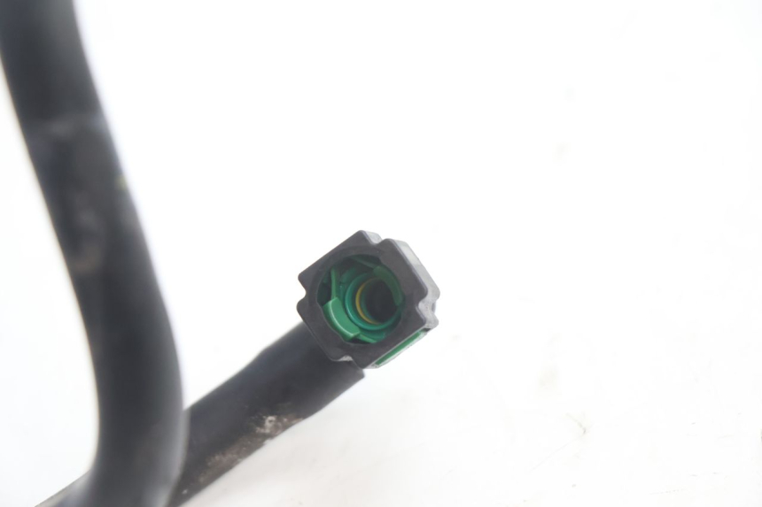 photo de TUBO INYECTOR PIAGGIO MP3 LT 300 (2010 - 2016) - Detalles de los puntos de fijación