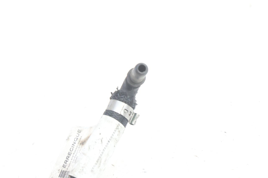 photo de TUBO INYECTOR PIAGGIO MP3 500 (2016 - 2018) - Estado de la superficie y material