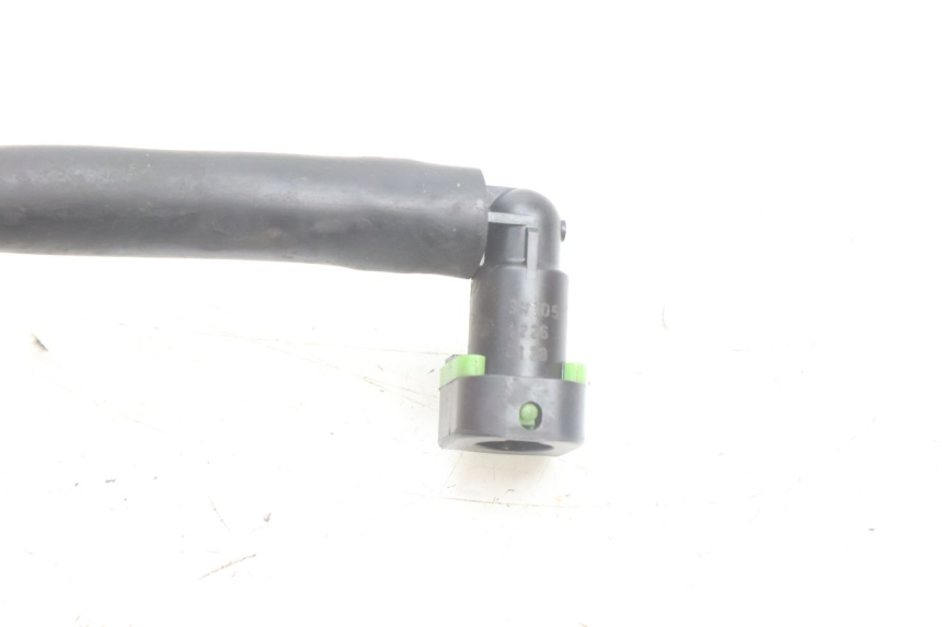 photo de TUBO INYECTOR YAMAHA N-MAX NMAX 125 (2021 - 2024) - Primer plano técnico
