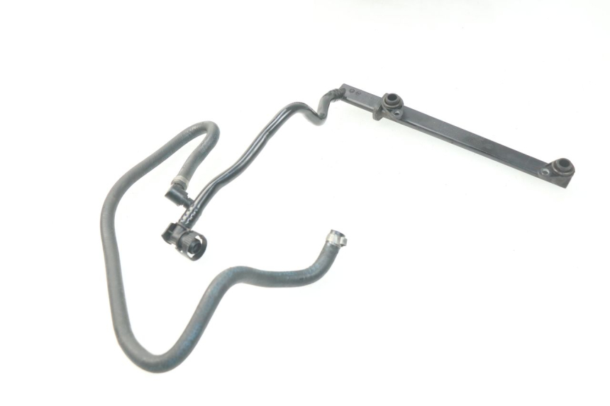 photo de TUBO INYECTOR BMW S RR ABS S1000RR 1000 (2009 - 2011) - Detalle de la pieza