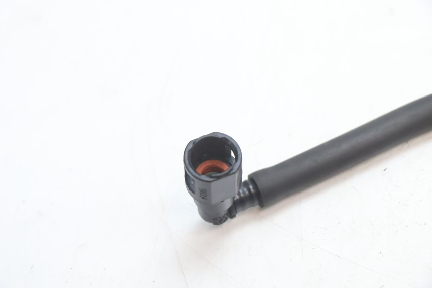 photo de TUBO INYECTOR SUZUKI SV S 650 (2003 - 2009) - Detalle de la pieza