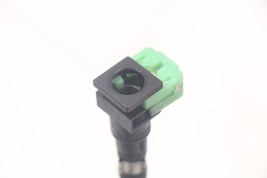 photo de MANGUERA DE INYECTOR YAMAHA XMAX X-MAX ABS 125 (2017 - 2020) - Otra perspectiva