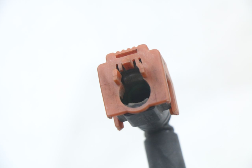 photo de TUBO INYECTOR YAMAHA XJ6 ABS 600 (2008 - 2016) - Otra perspectiva