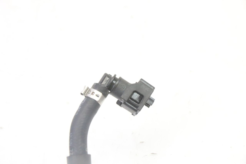 photo de TUBO INYECTOR YAMAHA YZ-F YZF 250 (2014 - 2018) - Otra perspectiva