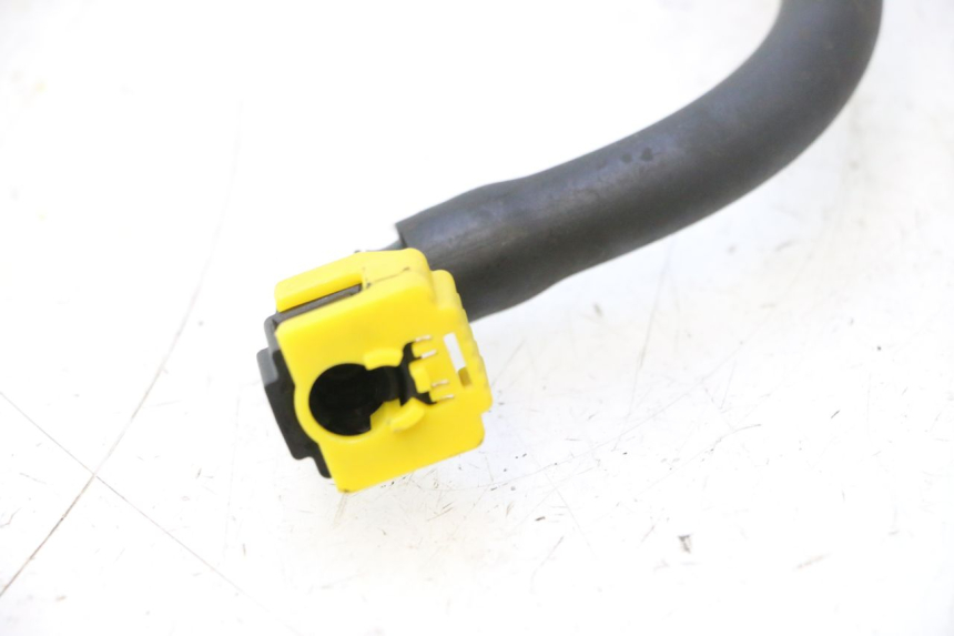 photo de TUBO INYECTOR PIAGGIO ZIP IGET 4T 50 (2021 - 2023) - Detalles de los puntos de fijación