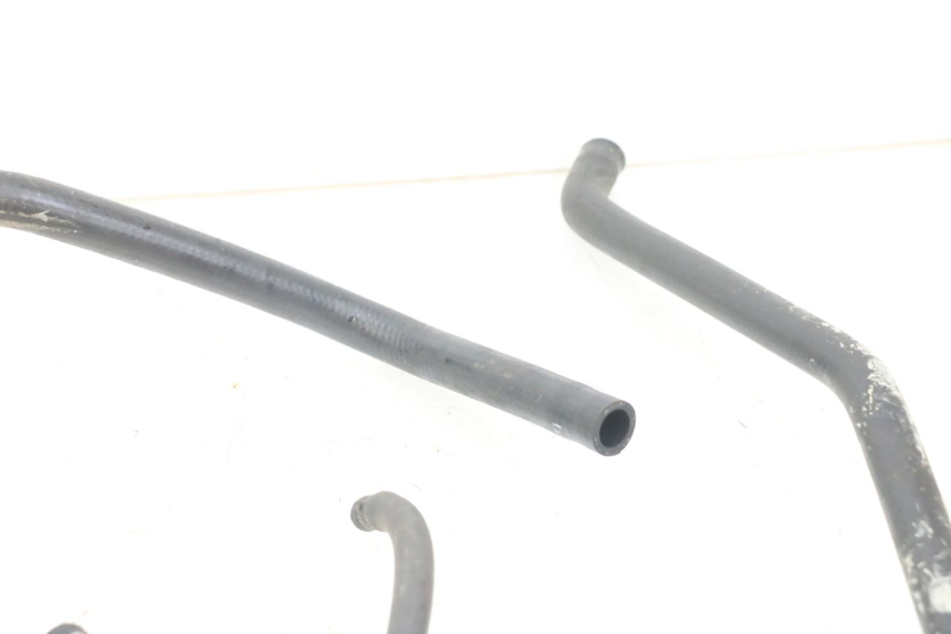 photo de MANGUERA DEL RADIADOR YAMAHA AEROX 2T 50 (2013 - 2017) - Primer plano técnico